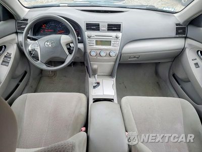 Zdjęcie 8 z 12 samochodu: 2010 TOYOTA CAMRY LE VIN:4T4BF3EKXAR081524 - miniatura