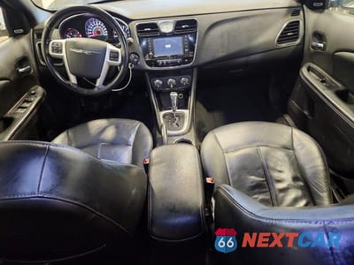 Zdjęcie 8 z 12 samochodu: 2012 CHRYSLER 200 LIMITED VIN:1C3CCBCB7CN162958 - miniatura