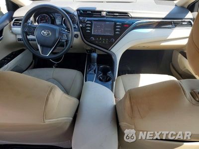 Zdjęcie 8 z 12 samochodu: 2018 TOYOTA CAMRY LE VIN:4T1B11HK4JU578075 - miniatura