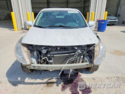 Piąte zdjęcie samochodu w środku: 2017 NISSAN VERSA S VIN:3N1CN7AP7HL817373 - miniatura