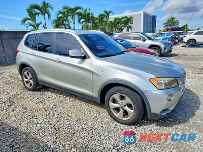 Czwarte zdjęcie samochodu z boku: 2011 BMW X3 XDRIVE28I VIN:5UXWX5C51BLW13643 - miniatura