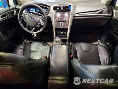 Zdjęcie 8 z 12 samochodu: 2019 FORD FUSION TITANIUM VIN:3FA6P0RUXKR217303 - miniatura