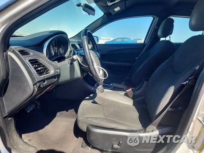 Zdjęcie 7 z 12 samochodu: 2011 CHRYSLER 200 TOURING VIN:1C3BC1FB7BN501086 - miniatura