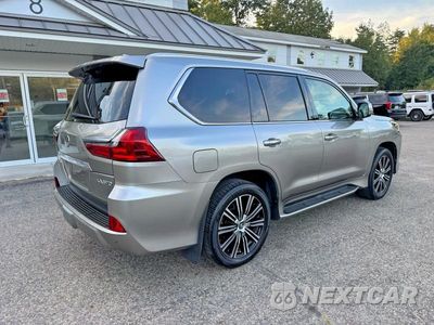 Czwarte zdjęcie samochodu z boku: 2019 LEXUS LX 570 VIN:JTJHY7AX5K4293449 - miniatura