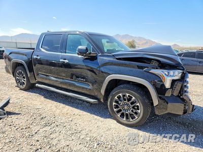 Czwarte zdjęcie samochodu z boku: 2025 TOYOTA TUNDRA CREWMAX LIMITED VIN:5TFJA5DB7SX289723 - miniatura