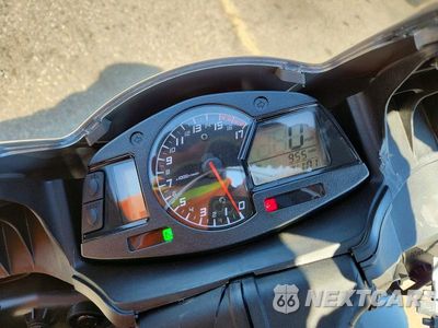 Zdjęcie 7 z 9 samochodu: 2026 HONDA CBR600 RR VIN:JH2PC40H5TK301558 - miniatura