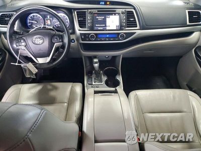 Zdjęcie 8 z 14 samochodu: 2014 TOYOTA HIGHLANDER XLE VIN:5TDJKRFH6ES058201 - miniatura