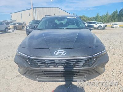 Piąte zdjęcie samochodu w środku: 2025 HYUNDAI ELANTRA SEL SPORT VIN:KMHLM4DG1SU060313 - miniatura