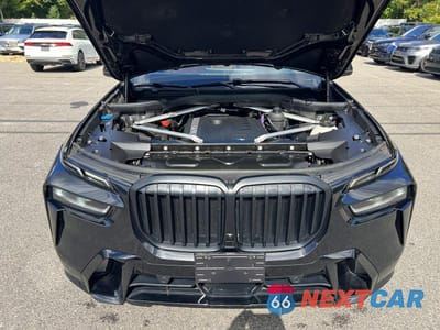 Zdjęcie 8 z 10 samochodu: 2023 BMW X7 XDRIVE40I VIN:5UX23EM0XP9R61216 - miniatura