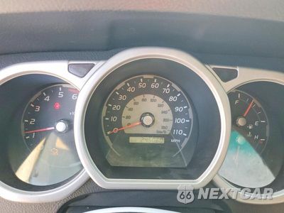 Zdjęcie 9 z 12 samochodu: 2004 TOYOTA 4RUNNER SR5 VIN:JTEZU14RX48022990 - miniatura