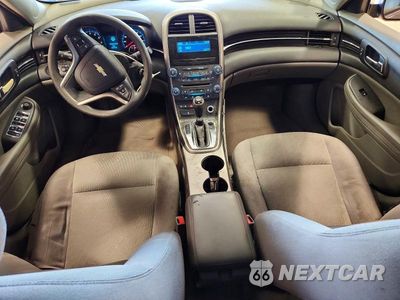 Zdjęcie 8 z 12 samochodu: 2013 CHEVROLET MALIBU LS VIN:1G11B5SA8DF169924 - miniatura