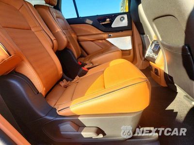 Zdjęcie 11 z 13 samochodu: 2024 LINCOLN AVIATOR BLACK LABEL VIN:5LM5J9XCXRGL01573 - miniatura