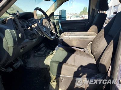 Zdjęcie 7 z 12 samochodu: 2013 GMC SIERRA K2500 SLE VIN:1GT120CG7DF196013 - miniatura