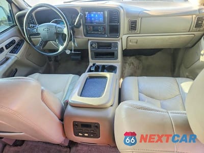Zdjęcie 8 z 14 samochodu: 2003 CHEVROLET SUBURBAN K2500 VIN:3GNGK26U53G222166 - miniatura