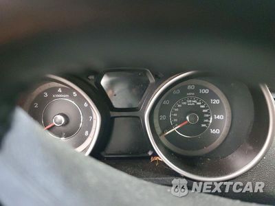 Zdjęcie 9 z 12 samochodu: 2014 HYUNDAI ELANTRA LIMITED VIN:KMHDH4AE2EU099346 - miniatura