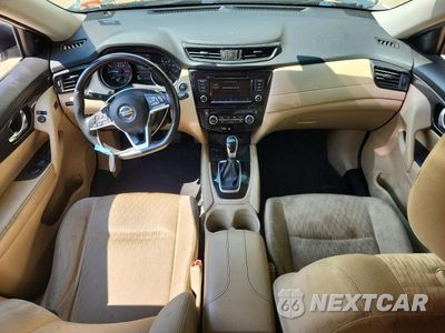 Zdjęcie 8 z 14 samochodu: 2019 NISSAN ROGUE SV VIN:JN8AT2MT5KW257994 - miniatura