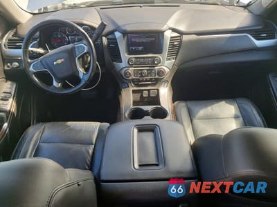 Zdjęcie 8 z 13 samochodu: 2019 CHEVROLET SUBURBAN C1500 LT VIN:1GNSCHKC6KR201509 - miniatura