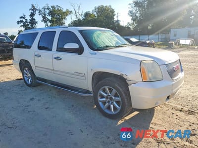 Czwarte zdjęcie samochodu z boku: 2009 GMC YUKON XL DENALI VIN:1GKFC06239R269827 - miniatura