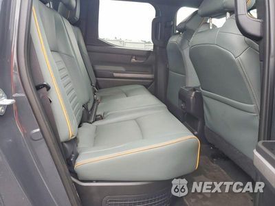 Zdjęcie 10 z 13 samochodu: 2025 TOYOTA TACOMA TRAILHUNTER HV VIN:3TYLC5LN4ST023505 - miniatura