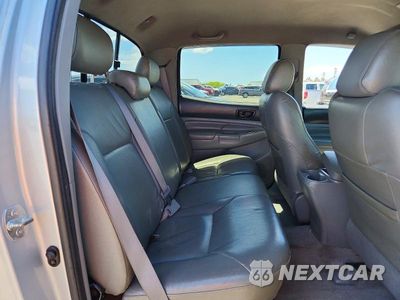 Zdjęcie 10 z 12 samochodu: 2005 TOYOTA TACOMA DOUBLE CAB PRERUNNER VIN:5TEJU62NX5Z138415 - miniatura
