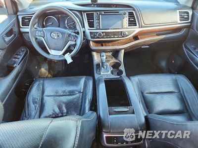 Zdjęcie 8 z 13 samochodu: 2015 TOYOTA HIGHLANDER LIMITED VIN:5TDDKRFH6FS105354 - miniatura