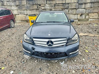 Piąte zdjęcie samochodu w środku: 2013 MERCEDES-BENZ C 300 4MATIC VIN:WDDGF8AB2DG105797 - miniatura