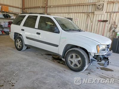 Czwarte zdjęcie samochodu z boku: 2005 CHEVROLET TRAILBLAZER LS VIN:1GNDS13S852165201 - miniatura
