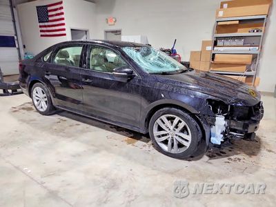 Czwarte zdjęcie samochodu z boku: 2019 VOLKSWAGEN PASSAT WOLFSBURG VIN:1VWLA7A34KC003803 - miniatura