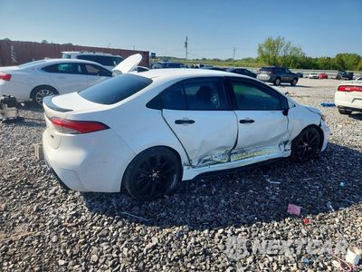 Trzecie zdjęcie samochodu z tyłu: 2021 TOYOTA COROLLA SE NIGHTSHADE EDITION VIN:5YFS4MCE5MP075719 - miniatura