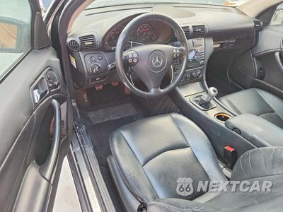 Zdjęcie 8 z 12 samochodu: 2005 MERCEDES-BENZ C 230K SPORT COUPE VIN:WDBRN40J05A650584 - miniatura