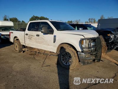 Czwarte zdjęcie samochodu z boku: 2019 FORD F250 SUPER DUTY VIN:1FT7W2B63KEF62314 - miniatura
