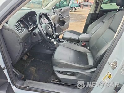 Zdjęcie 7 z 13 samochodu: 2018 VOLKSWAGEN TIGUAN SE VIN:3VV2B7AX5JM217163 - miniatura