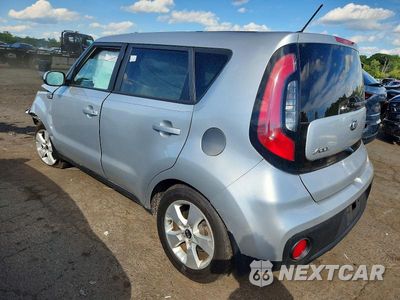Trzecie zdjęcie samochodu z tyłu: 2018 KIA SOUL BASE VIN:KNDJN2A25J7546402 - miniatura