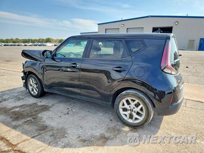 Drugie zdjęcie samochodu z przodu: 2023 KIA SOUL LX VIN:KNDJ23AU4P7858087 - miniatura