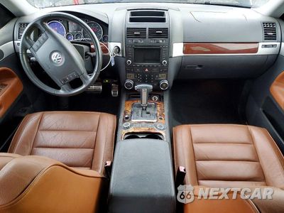Zdjęcie 8 z 13 samochodu: 2006 VOLKSWAGEN TOUAREG TDI 5.0 VIN:WVGPT77L76D059879 - miniatura