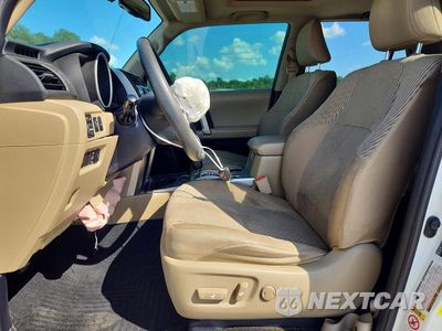 Zdjęcie 7 z 13 samochodu: 2013 TOYOTA 4RUNNER SR5 VIN:JTEZU5JR8D5059517 - miniatura