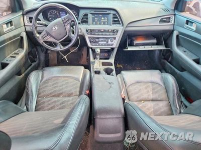 Zdjęcie 8 z 12 samochodu: 2017 HYUNDAI SONATA SPORT VIN:5NPE34AF3HH500742 - miniatura