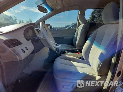 Zdjęcie 7 z 13 samochodu: 2014 TOYOTA SIENNA LE VIN:5TDJK3DC8ES082228 - miniatura