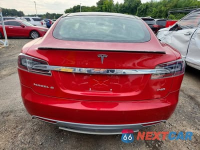 Zdjęcie 6 z 12 samochodu: 2014 TESLA MODEL S VIN:5YJSA1H17EFP31803 - miniatura