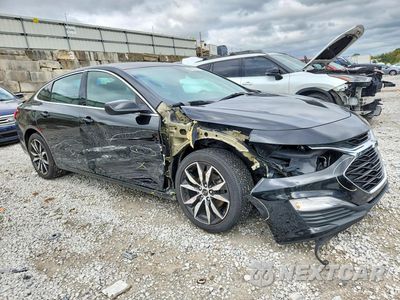 Czwarte zdjęcie samochodu z boku: 2021 CHEVROLET MALIBU RS VIN:1G1ZG5STXMF079941 - miniatura