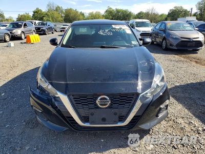 Piąte zdjęcie samochodu w środku: 2019 NISSAN ALTIMA S VIN:1N4BL4BV4KN308042 - miniatura