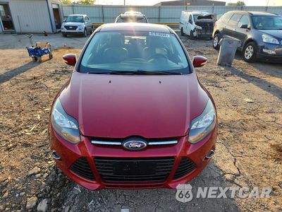 Piąte zdjęcie samochodu w środku: 2013 FORD FOCUS TITANIUM VIN:1FADP3N20DL231838 - miniatura