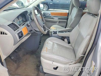 Zdjęcie 7 z 13 samochodu: 2010 CHRYSLER TOWN & COUNTRY LIMITED VIN:2A4RR6DX5AR241576 - miniatura
