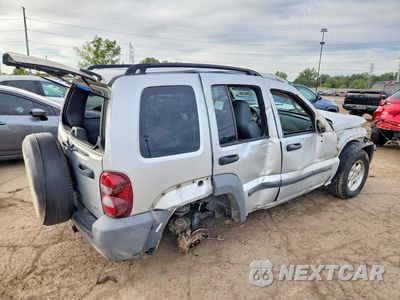 Trzecie zdjęcie samochodu z tyłu: 2005 JEEP LIBERTY SPORT VIN:1J4GL48K35W613800 - miniatura