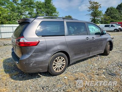 Trzecie zdjęcie samochodu z tyłu: 2016 TOYOTA SIENNA XLE 8-PASSENGER VIN:5TDYK3DC9GS751902 - miniatura