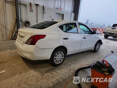Trzecie zdjęcie samochodu z tyłu: 2012 NISSAN VERSA 1.6 S VIN:3N1CN7AP1CL861670 - miniatura