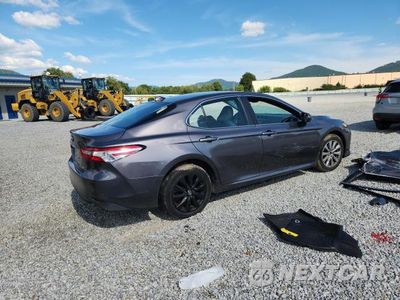 Trzecie zdjęcie samochodu z tyłu: 2020 TOYOTA CAMRY LE VIN:4T1C11AK5LU356128 - miniatura
