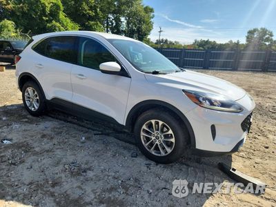 Czwarte zdjęcie samochodu z boku: 2021 FORD ESCAPE SE VIN:1FMCU9G66MUA13166 - miniatura