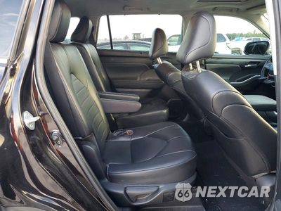 Zdjęcie 11 z 13 samochodu: 2022 TOYOTA HIGHLANDER XLE VIN:5TDGZRAH2NS125728 - miniatura