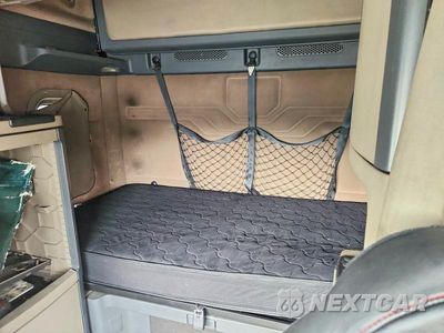 Zdjęcie 10 z 14 samochodu: 2010 FREIGHTLINER CASCADIA SEMI TRUCK VIN:1FUJGLDR3ASAH9235 - miniatura